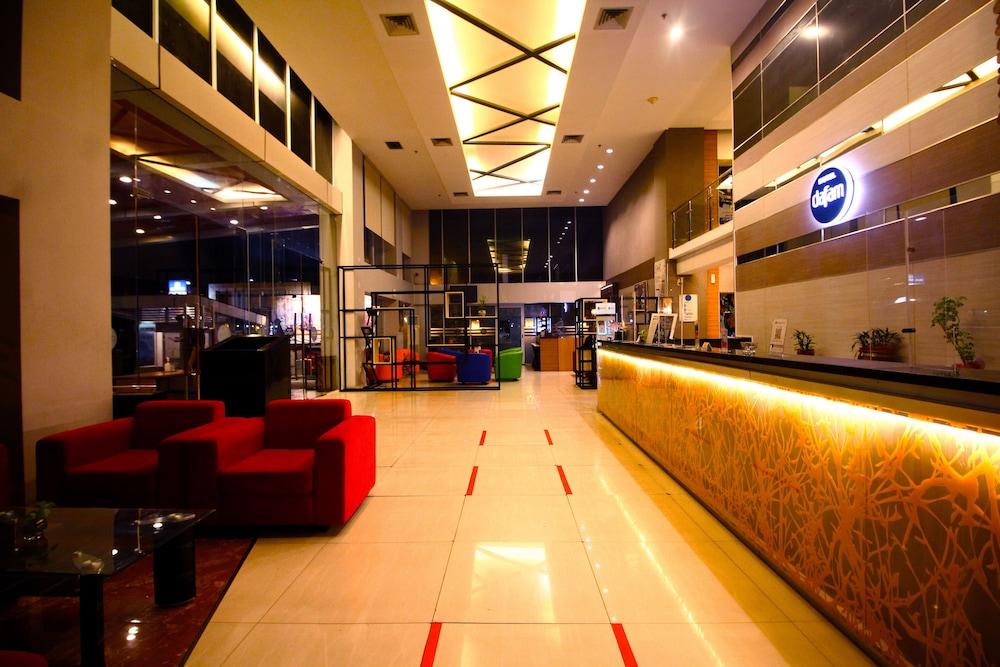 Hotel Dafam Pekanbaru Kültér fotó