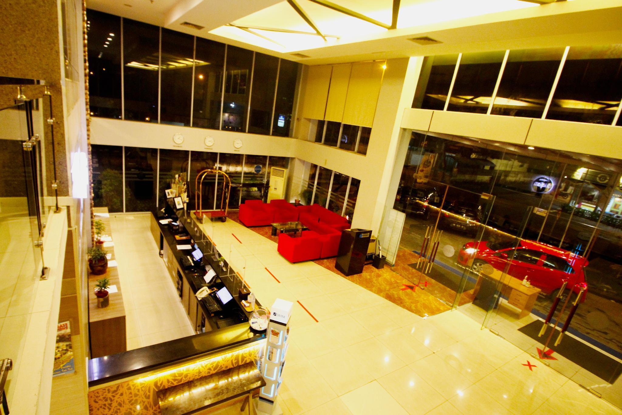 Hotel Dafam Pekanbaru Kültér fotó