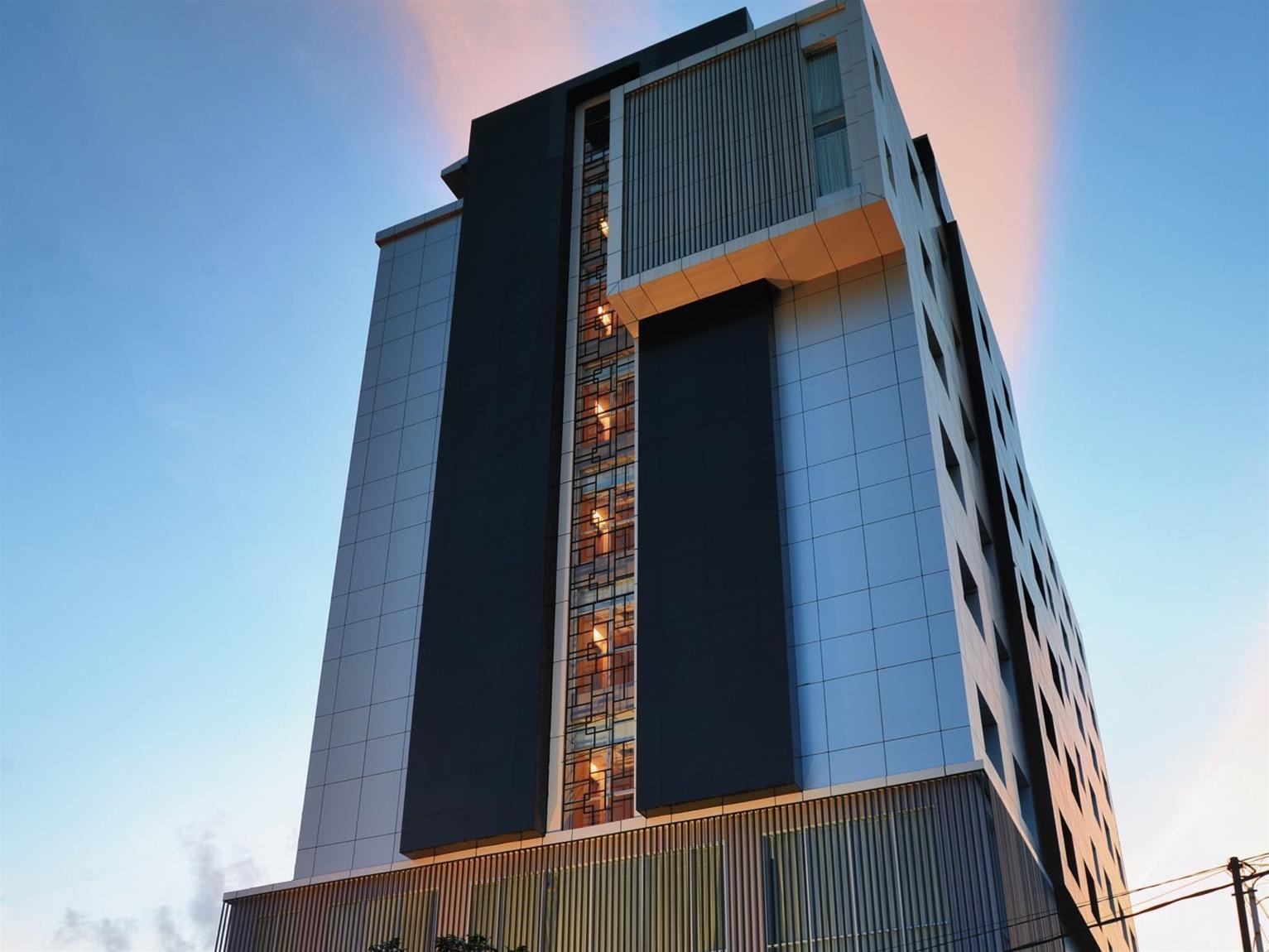 Hotel Dafam Pekanbaru Kültér fotó