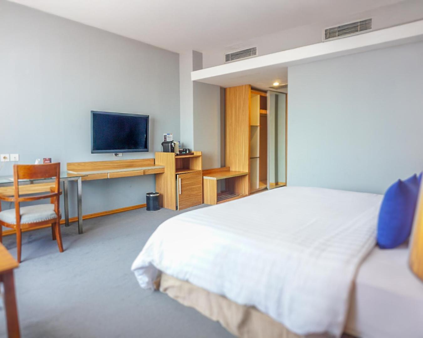 Hotel Dafam Pekanbaru Kültér fotó