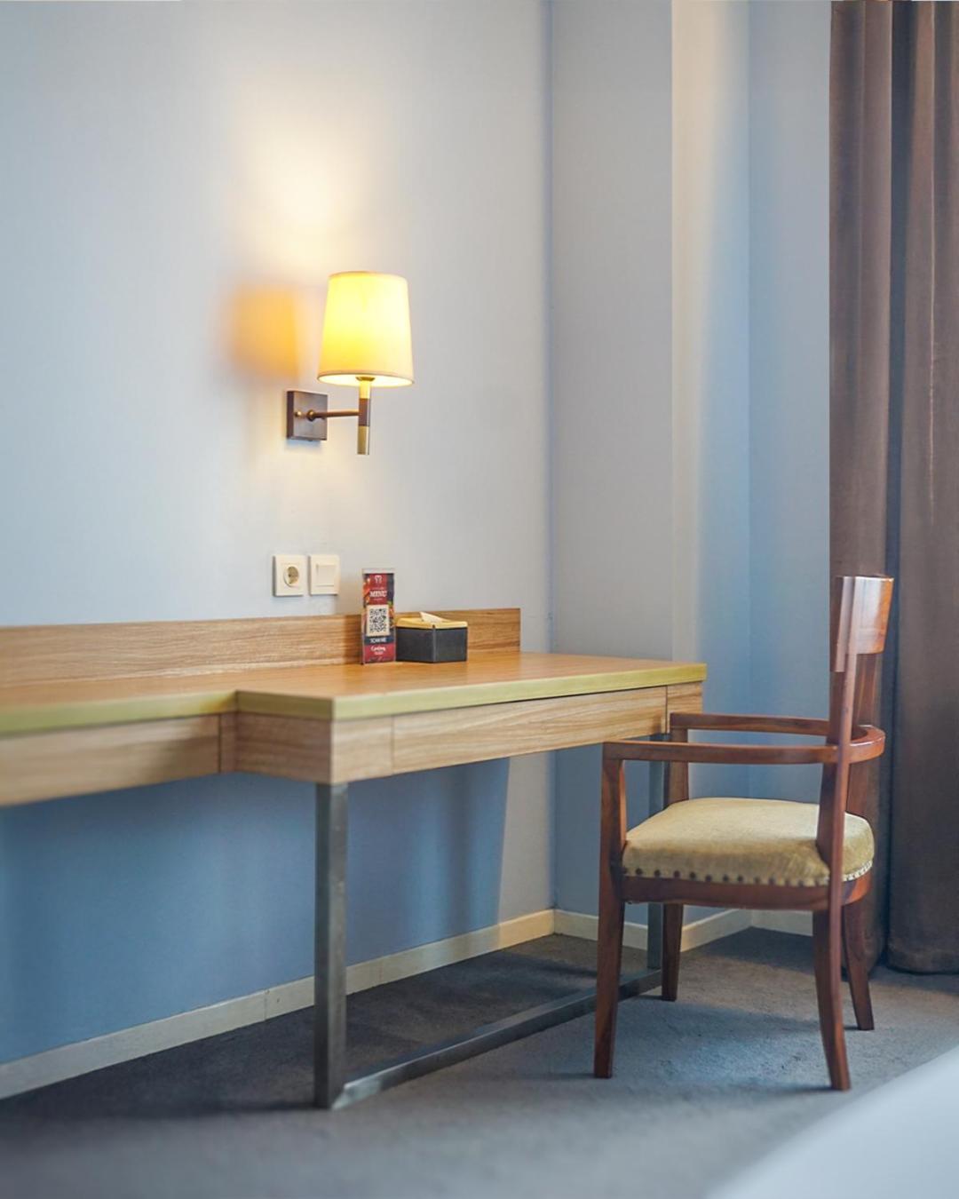 Hotel Dafam Pekanbaru Kültér fotó